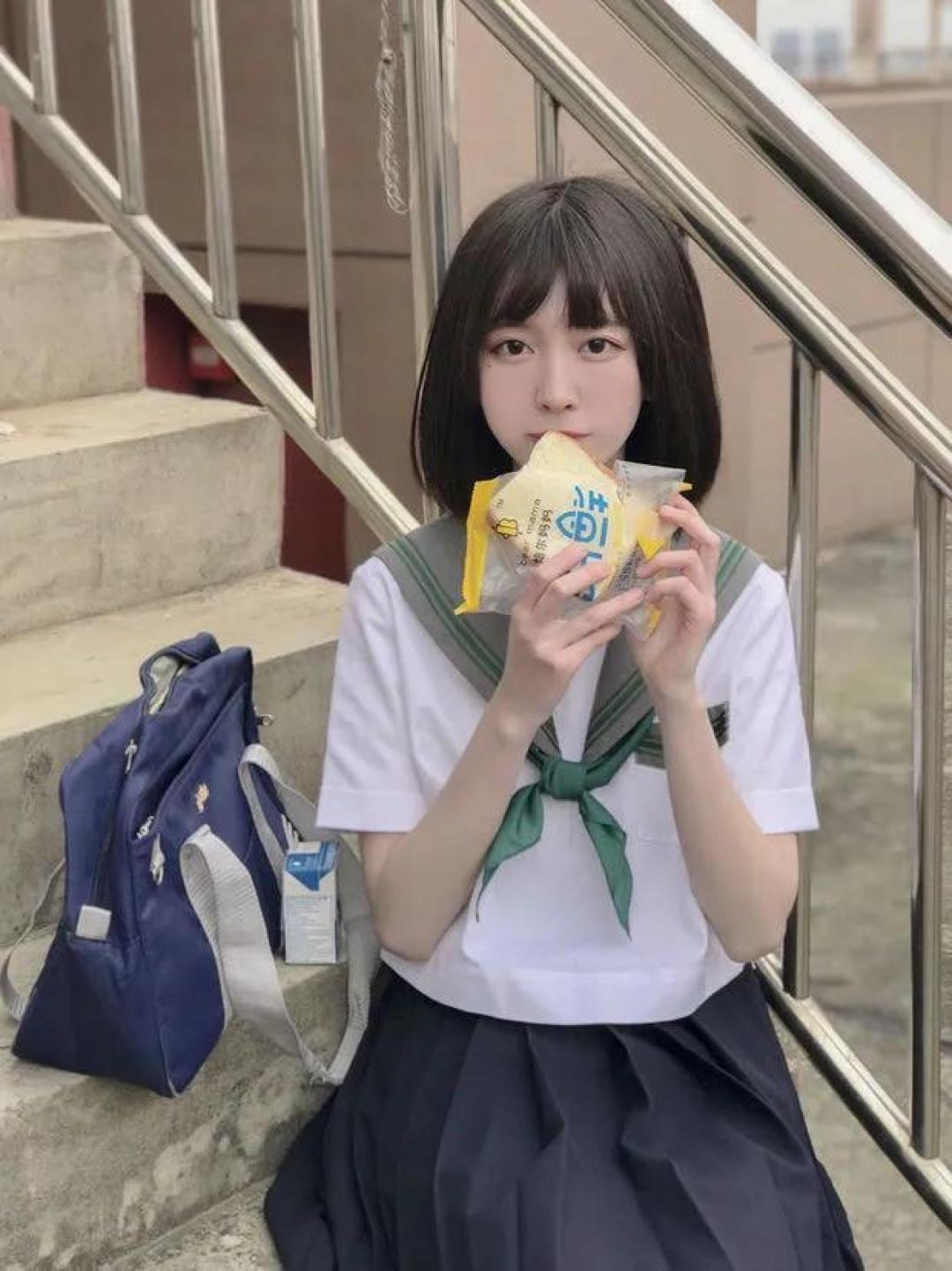 五月必备的!十款貌美清新的校供感水手服来啦~