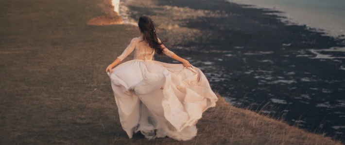  识衣间VOL.123：超短裙、迷笛裙、及踝裙…选对美裙让你腿长加倍~