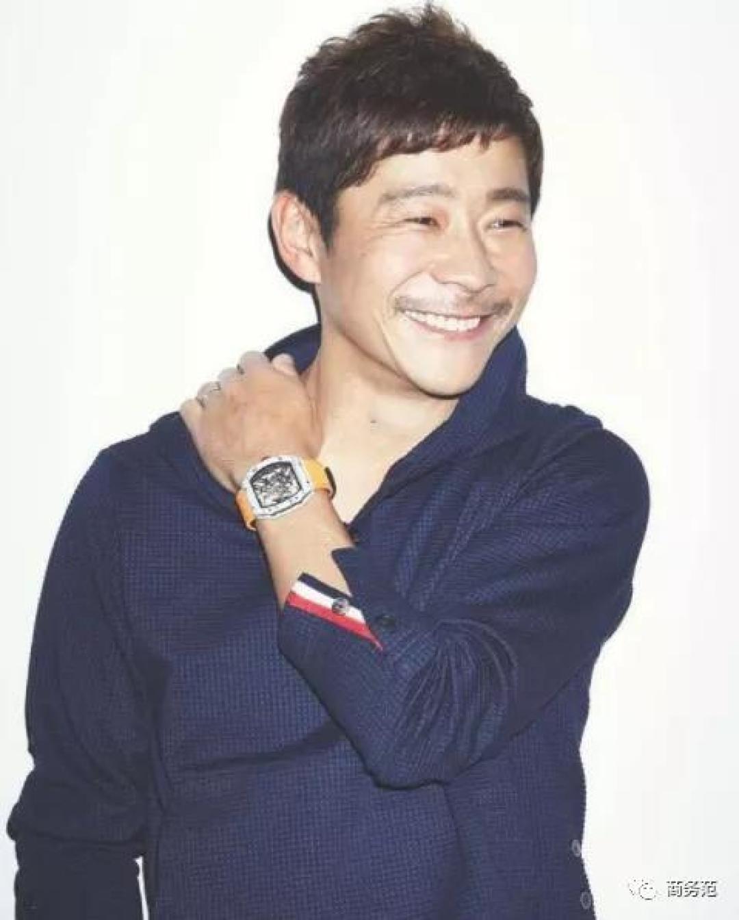 马斯克穿纪梵希变时髦,中年男富豪都爱穿什么牌子?