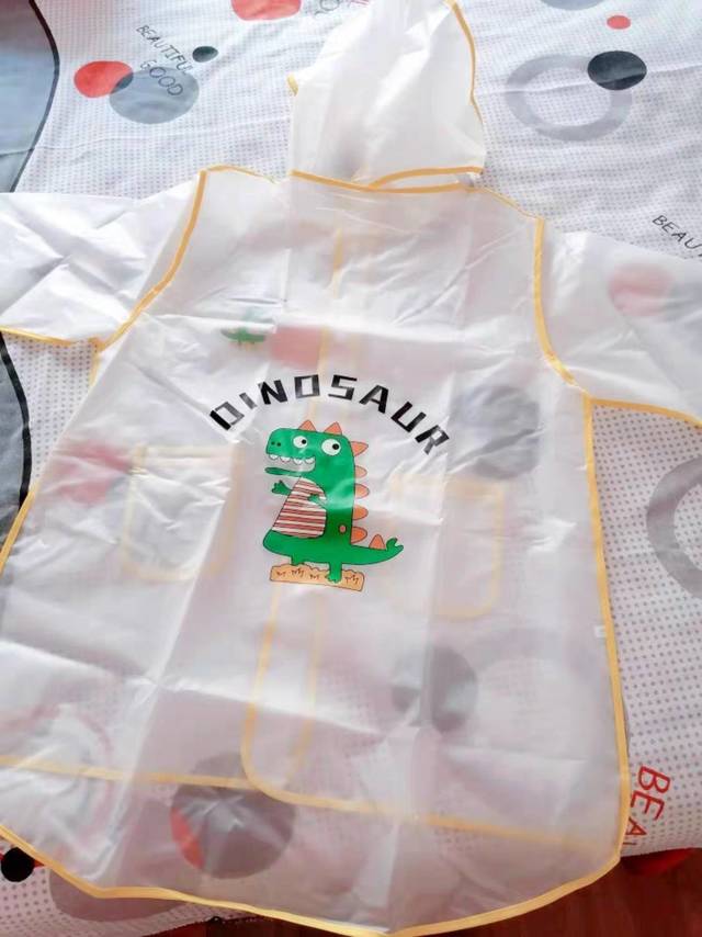 雨衣不错，做工很好
