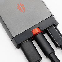 努比亚红魔手游拓展坞：专为游戏玩家设立，4K 投屏和 PD 快速充电，还有耳机孔