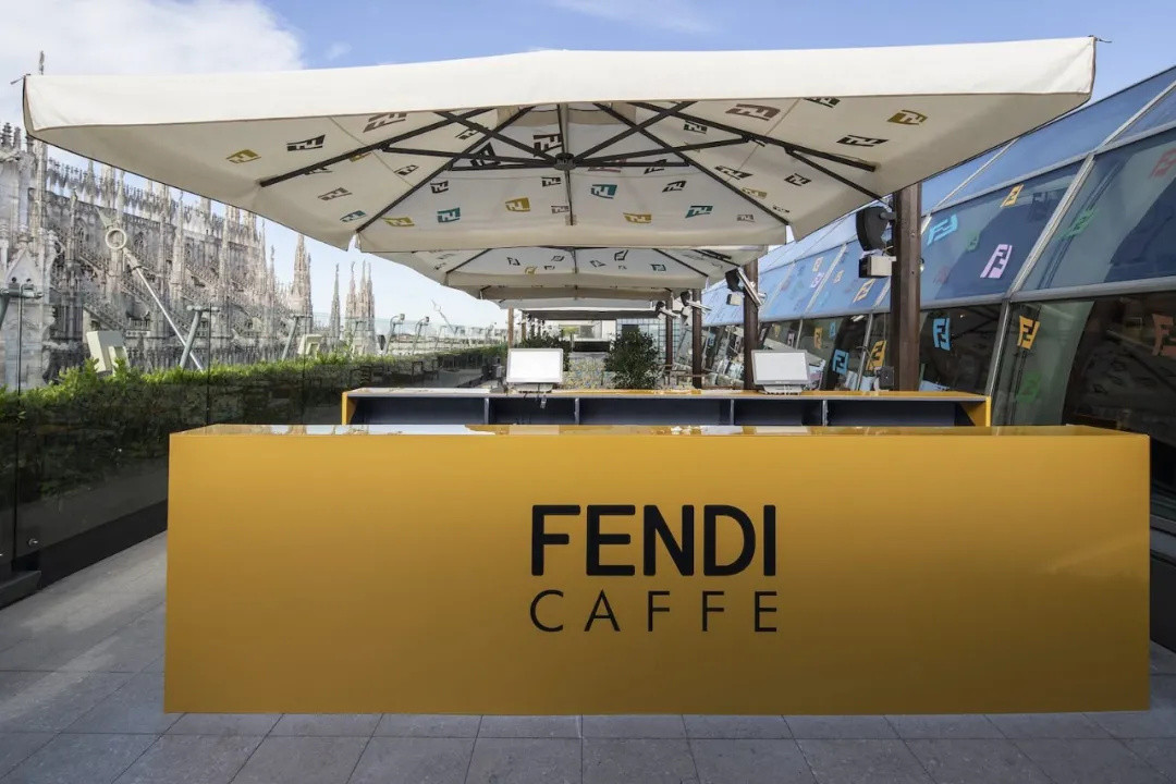 奢侈品牌FENDI跨界开咖啡厅！