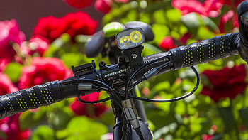 专业、智能、便捷的骑行照明：迈极炫DA1500