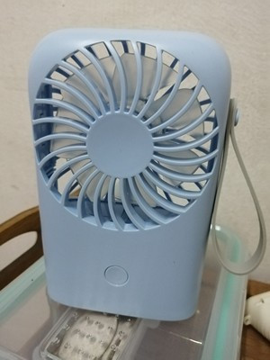 快递收到了上班用的风吹的很舒适