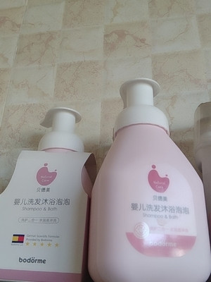 不错不错，味道很好闻，泡沫很细腻，宝宝用