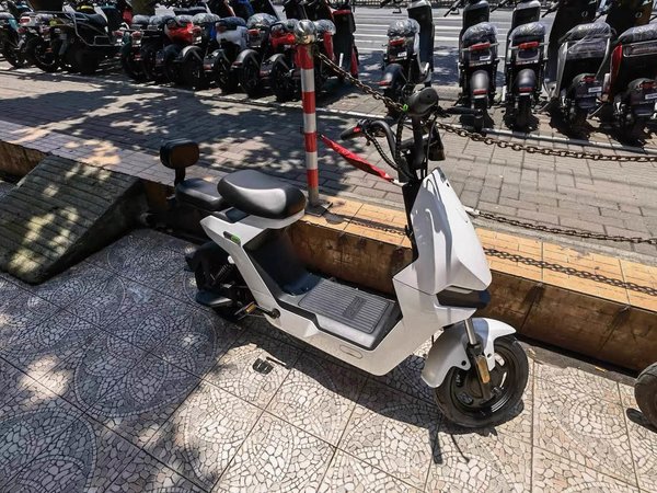 小牛电动车