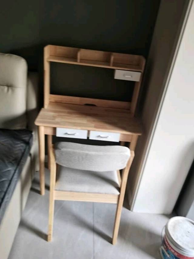 具中生情 实木书桌家用卧室小户型
