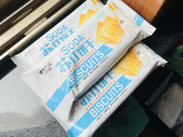 松松脆脆的苏打饼干