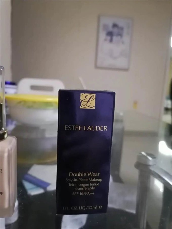 雅诗兰黛粉底液