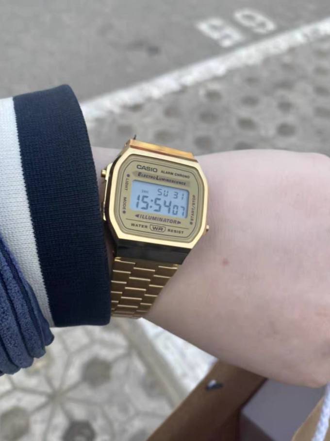 卡西欧男款石英表