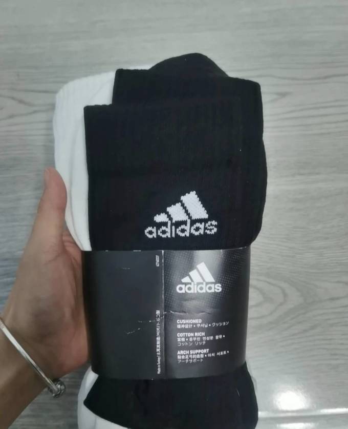 阿迪达斯运动袜