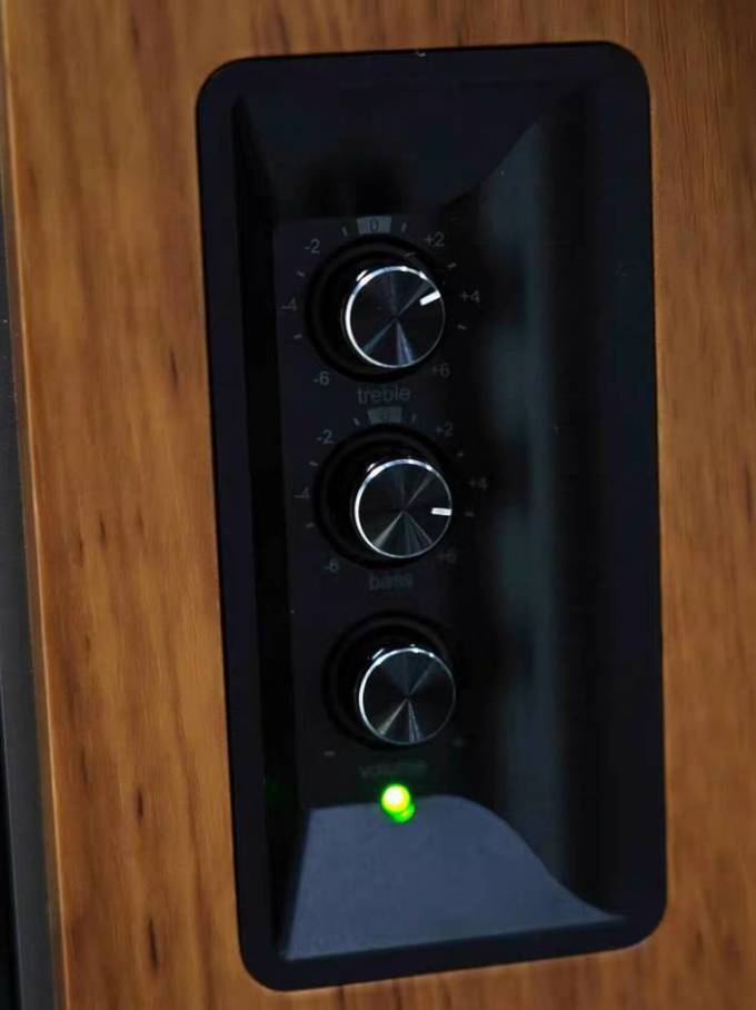 漫步者r1600tiii多媒体音箱怎么样 400以内最强音,桌面音响此为王