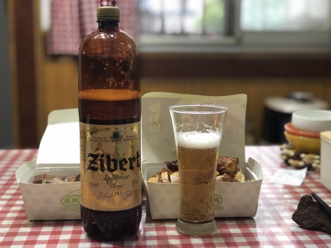 啤酒