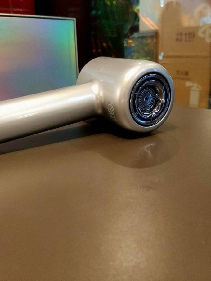 直白电吹风