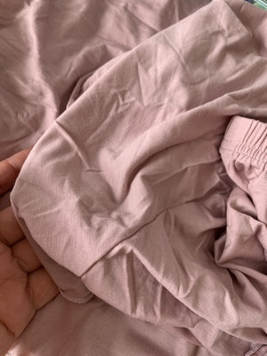 
货收到了  料子不错 摸着很舒服  还
