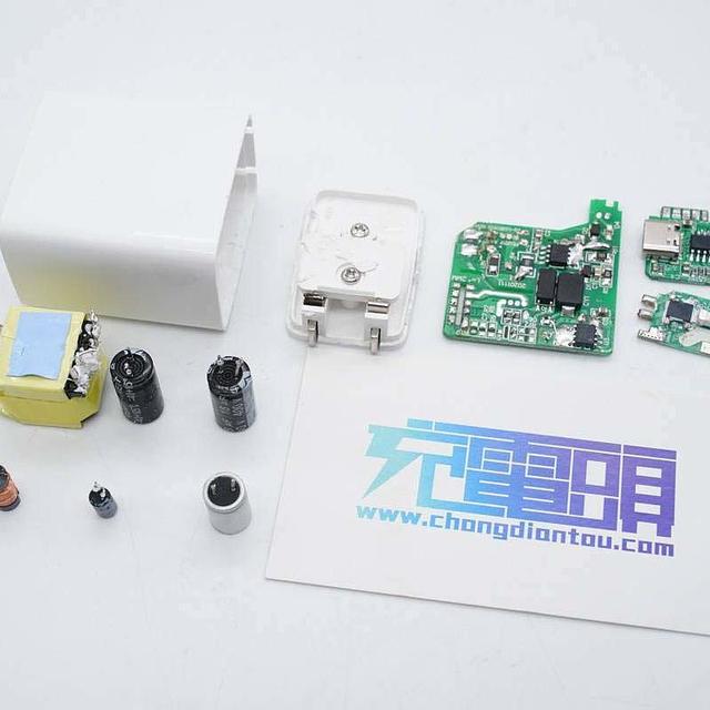 拆解报告：SENICC声丽20W PD快充充电器PA300