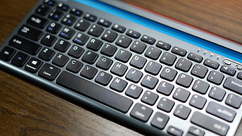 多彩K2201V——70元的小配列蓝牙薄膜键盘