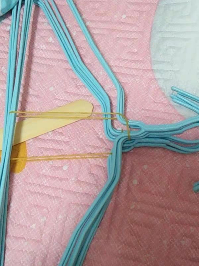 爱宝奇衣架