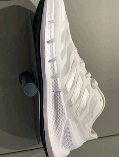 adidas阿迪达斯