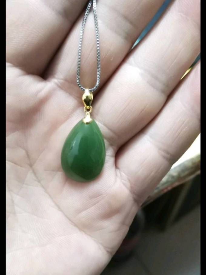 周六福黄金吊坠