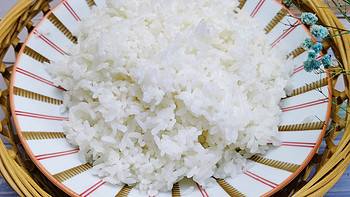 蒸米饭，可别加水就蒸，做好4步多加2物，米饭粒粒分明还香软