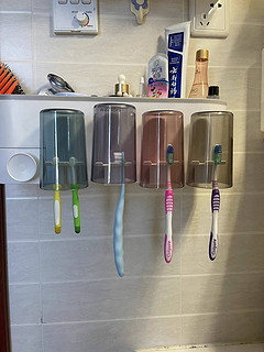 牙刷置物架免打孔漱口杯刷牙杯挂墙式卫生间
