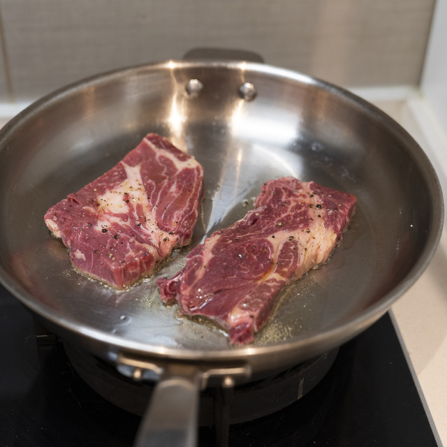 两款天谱乐食上脑牛排的比较