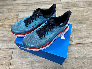 hokaoneone cliftion8