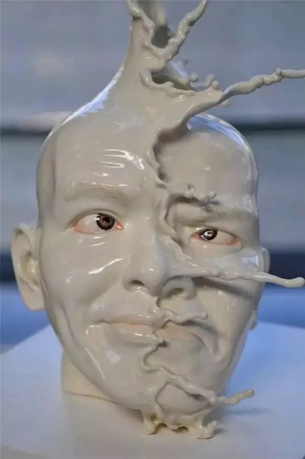 没上过大学的雕塑“鬼才”31岁开始捏泥30年，作品出来惊艳全世界！