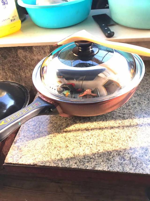 电炒锅