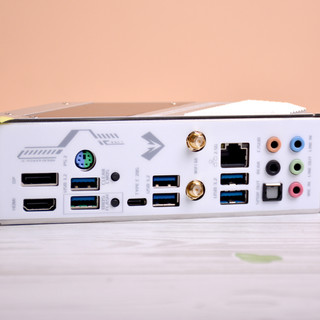 国产堆料主板——铭瑄 iCraft Z590 白色版 开箱