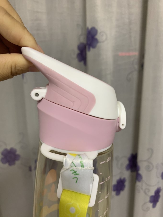 小袋鼠巴布学饮杯