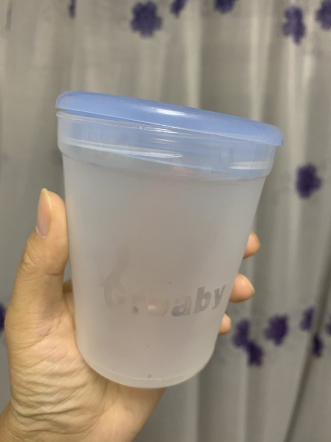 塑料杯