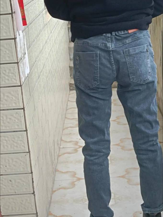 佐丹奴男士牛仔裤