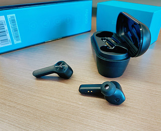 为游戏而生-雷柏VM700背光蓝牙耳机！
