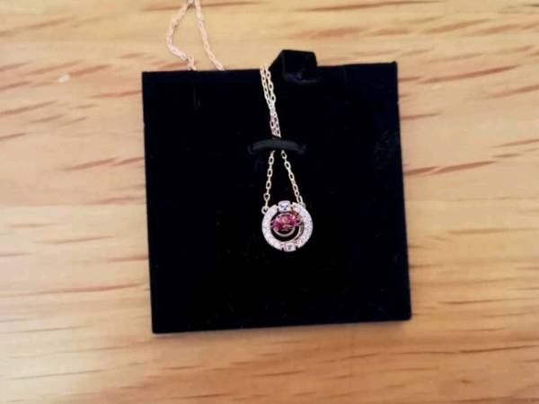 施华洛世奇跳动的心