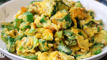 这菜被称为“绿色人参”，搭配鸡蛋一起炒，营养翻倍，家人可常吃