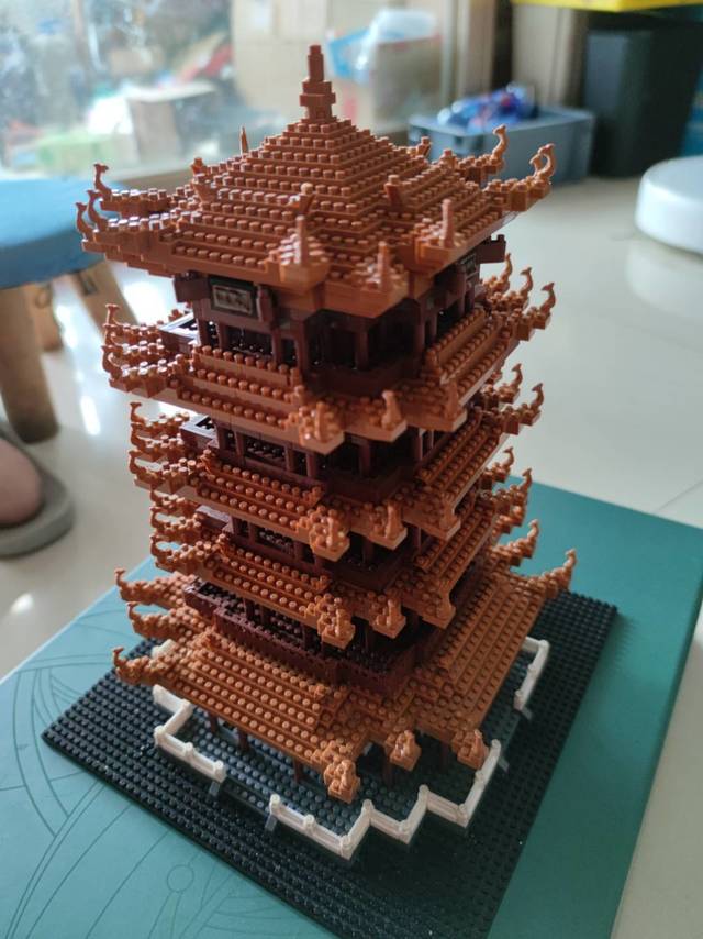 黄鹤楼积木拼装完成