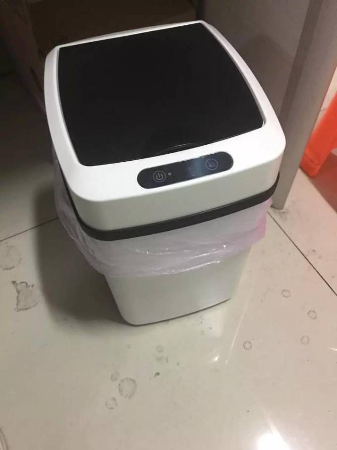 汉世刘家垃圾桶