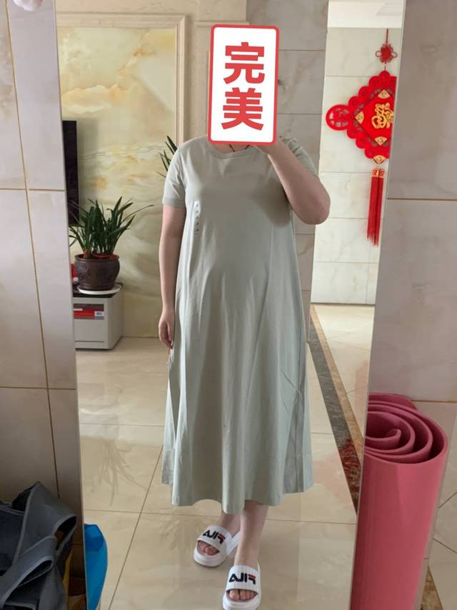 最近优衣库搞促销，买了好几件他家的衣服