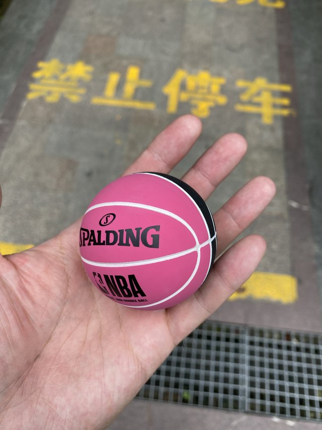 呃 这玩意小孩不能玩 大人玩不了