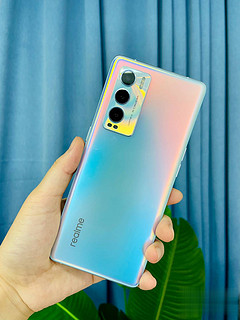 开箱一款仙气十足的 realme 旗舰!