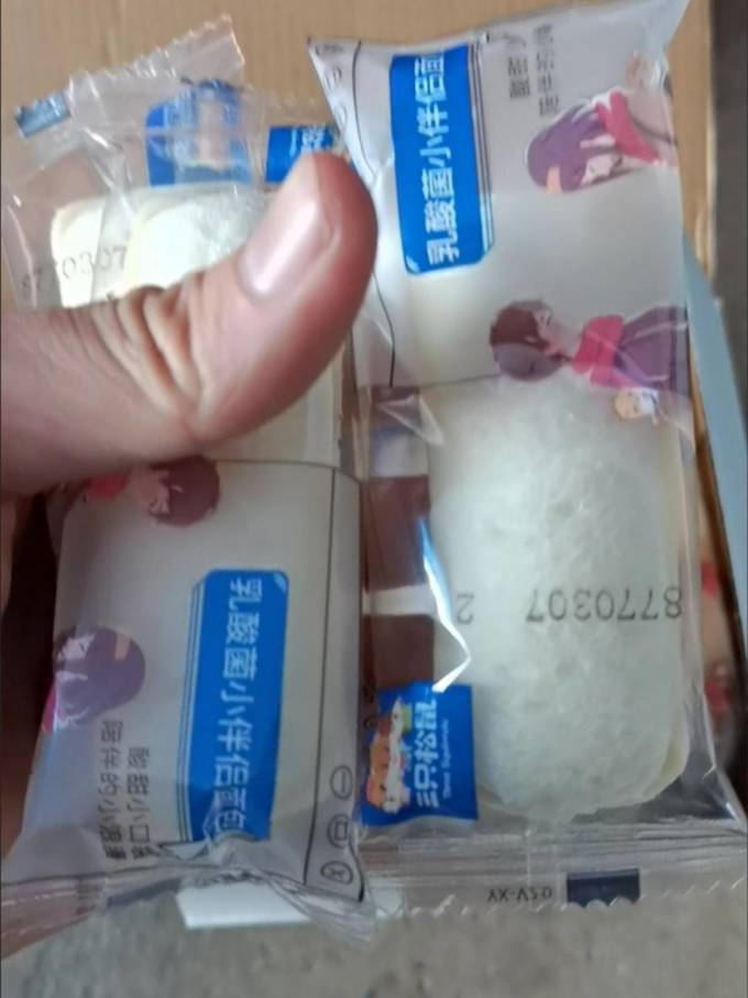 三只松鼠面包