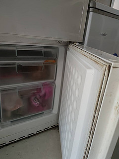 夏天用来冰镇饮料的西门子冰箱