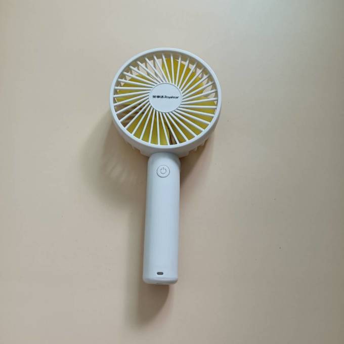 荣事达电风扇