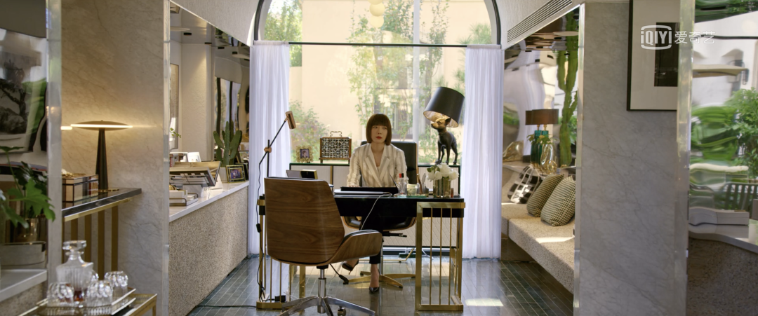 冯小刚的北辙南辕不接地气原因竟是剧中人的家太高级