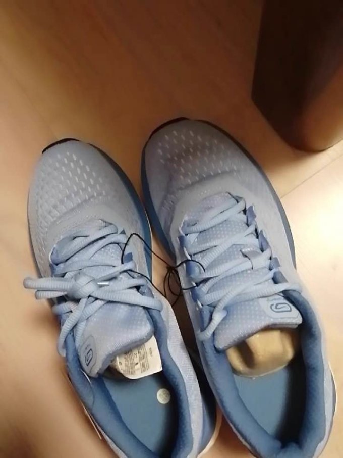 迪卡侬跑鞋