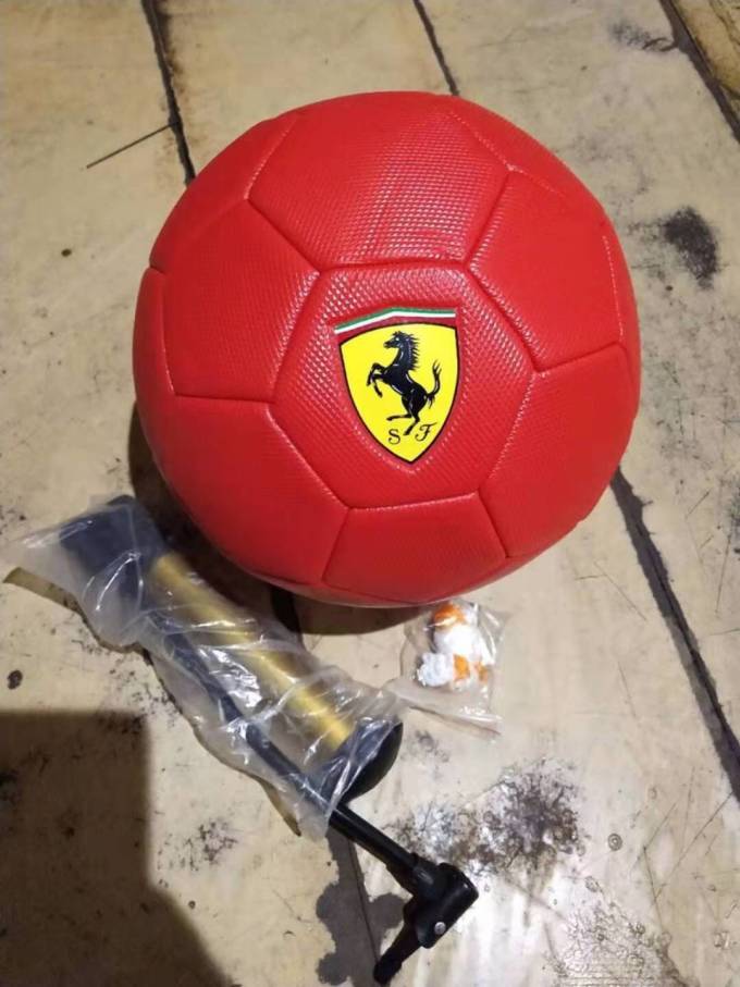 法拉利足球用具