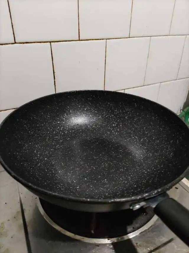 不粘锅
