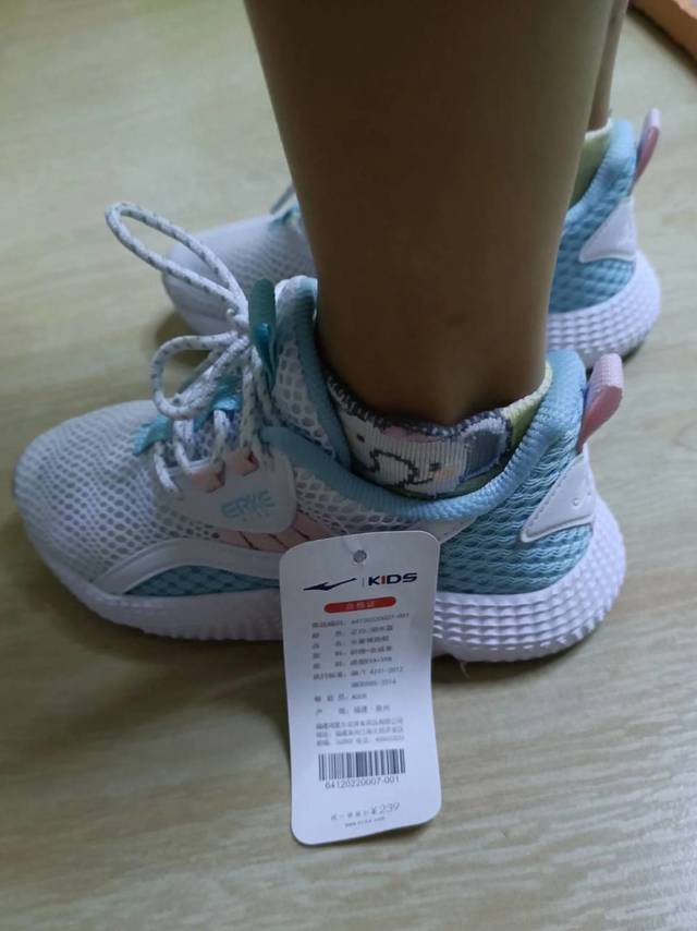 大童运动鞋